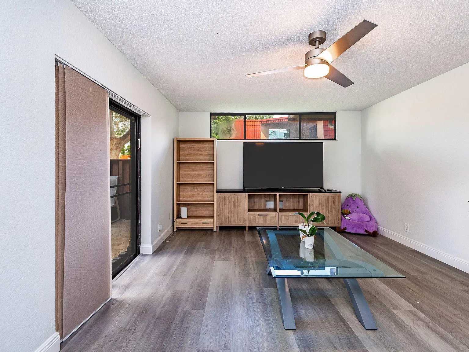 2 bed, 2.5 bath, 1302 sqft, $2,800 — Photo 3