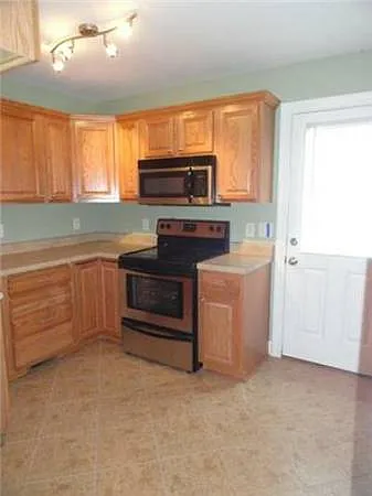 6018 Morrow Rd — Photo 4