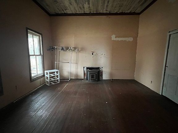 2nd image of 1633 New Normantown Rd