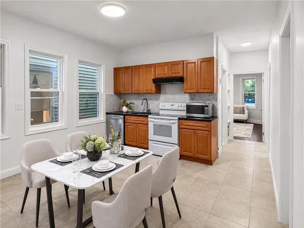 38 East St #1, Providence, RI 02906