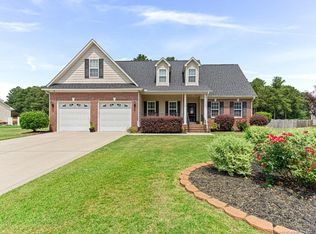 1731 Pristine Ln, Hope Mills, NC 28348