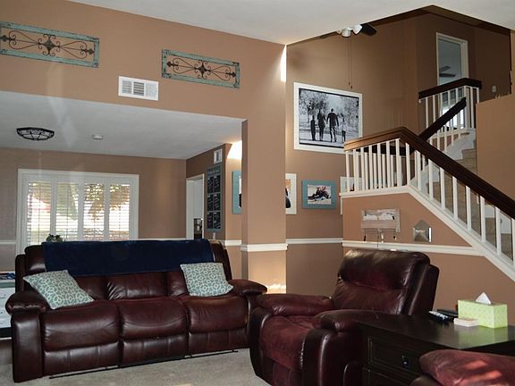 2nd image of 1874 Hillridge Dr