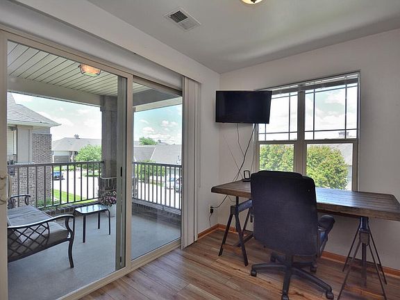 5th image of 2955 W Drexel AVENUE #414
