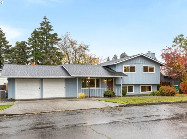 1217 N Pennington Dr, Newberg, OR 97132