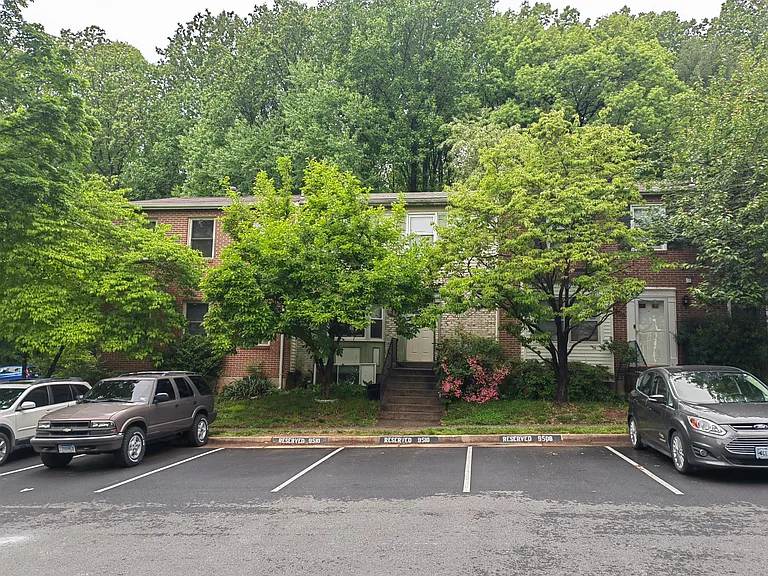 9510 Poplar Leaf Ct — Photo 1