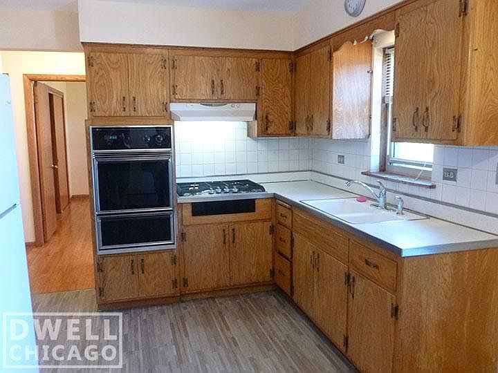1st image of 3940 N California Ave #2W