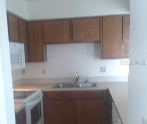 4th image of 1542 Casa Park Cir