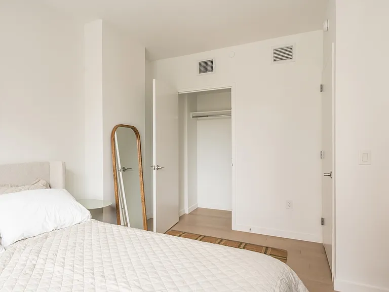 975 Nostrand Ave #434 — Photo 7