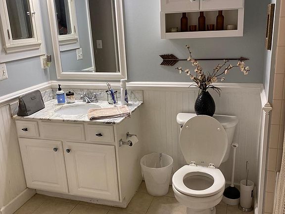 4th image of 3830 9th St N #107