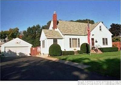 1st image of 245 10th Ave N