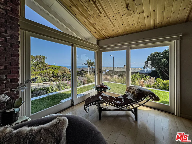 20521 Roca Chica Dr — Photo 22