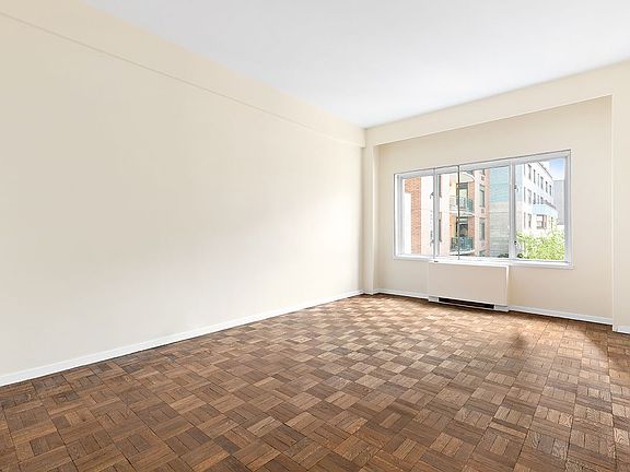 5th image of 935 3rd Ave #15F