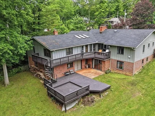 141 Redwood Rd, Mansfield, OH 44907