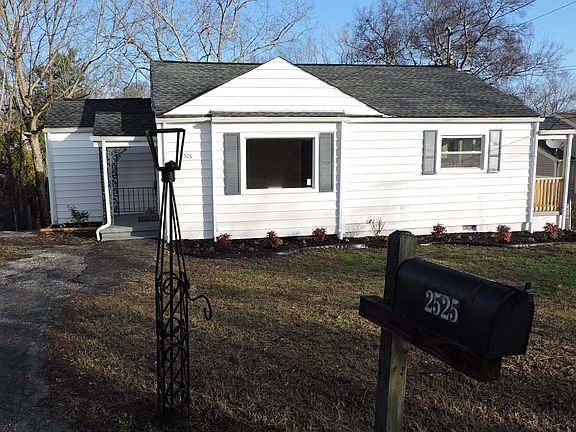 3rd image of 2525 Sandra Ave
