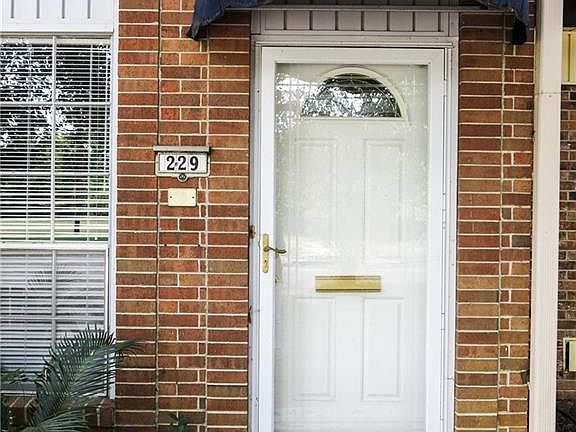 2nd image of 229 E Stephenson St