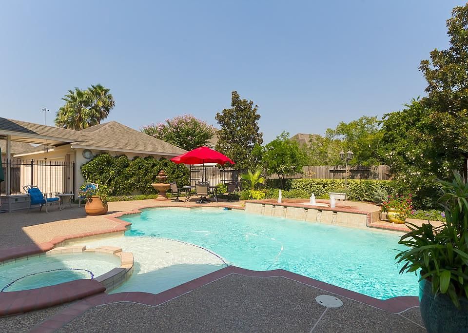 1st image of 7431 Guinevere Dr