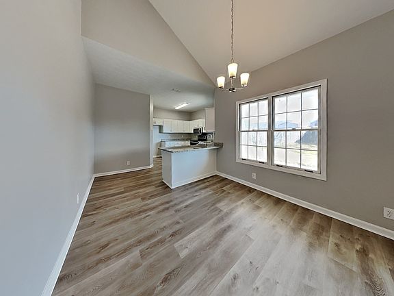 4th image of 212 Richmond Dr