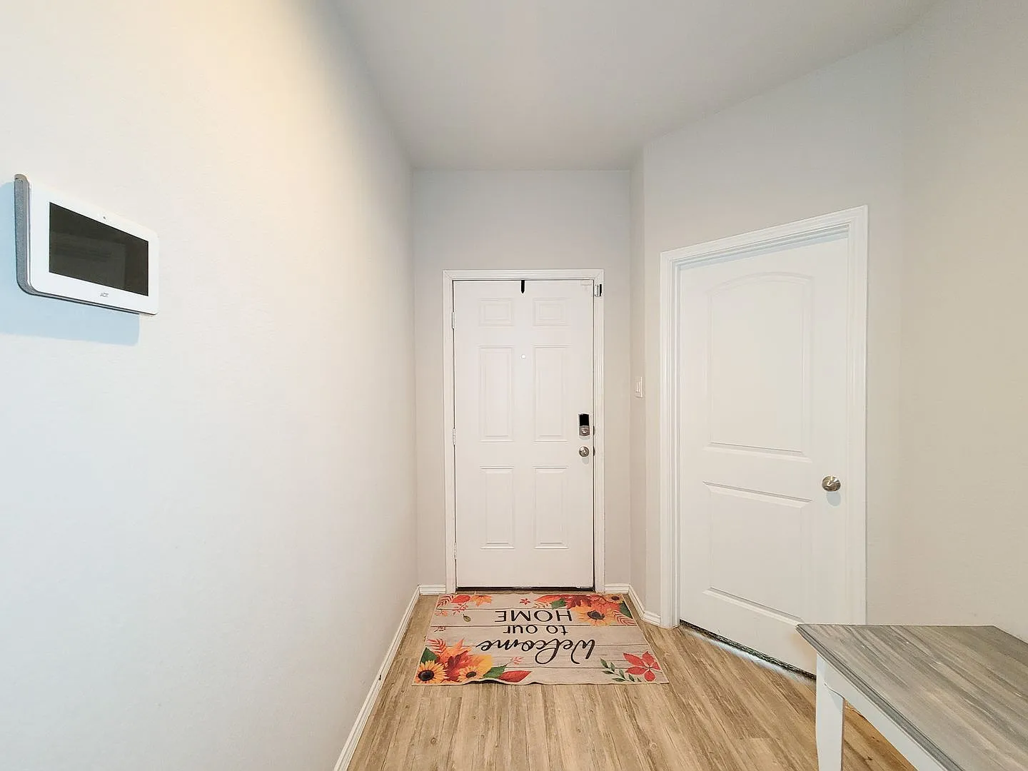 Beautiful 4-bedroom, 2-bath home located in the desirable area of Conroe, Texas. This well-mainta... — Photo 3