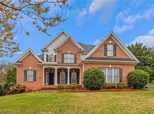 7101 Greystone Village Ct, Clemmons, NC 27012