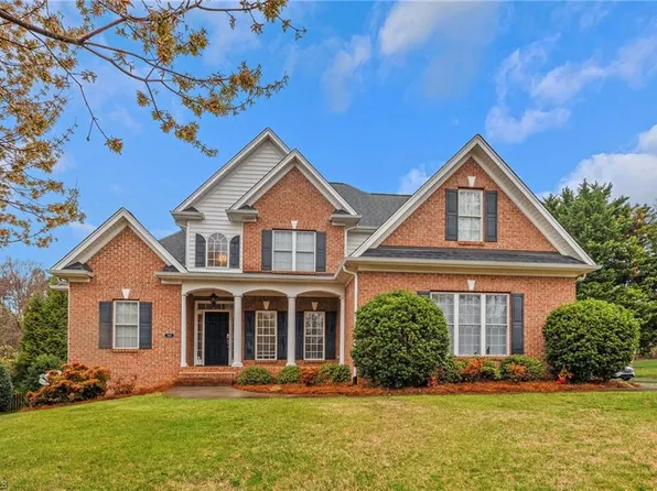 7101 Greystone Village Ct, Clemmons, NC 27012