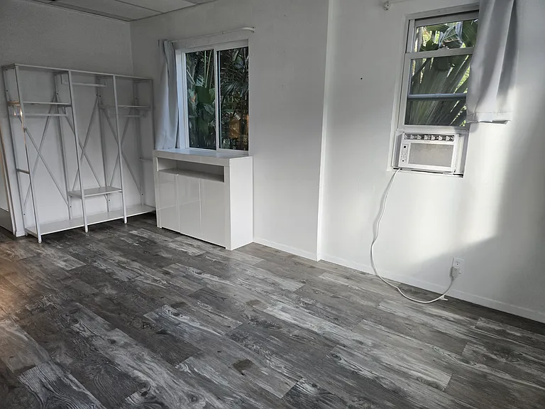 Ekoa Pl — Photo 3