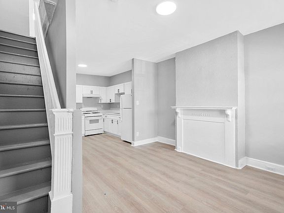 3rd image of 3339 Malta St