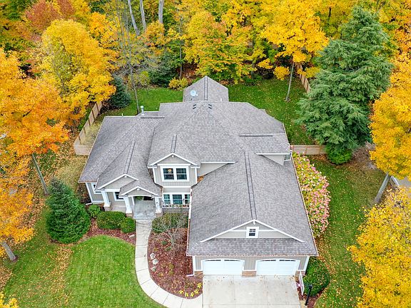 3rd image of 17557 Duneside Dr