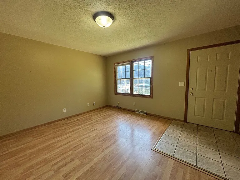 1714 Glenwood Ave — Photo 8