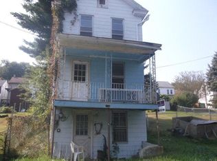 1716 Mohawk St, Coal Township, PA