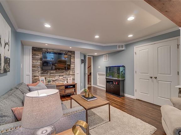2nd image of 8167 Belton Cir