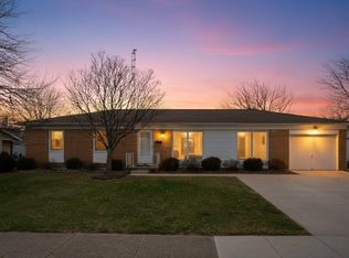 909 Clover Ln, Celina, OH 45822