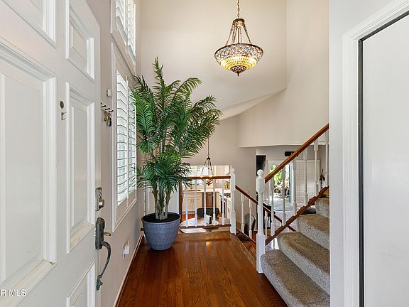 3rd image of 31015 Lexington Way