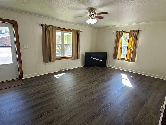 3rd image of 7 N McKinley St