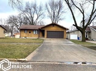1303 E North St, Algona, IA 50511