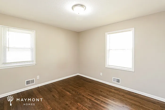 804 W Jones St — Photo 14
