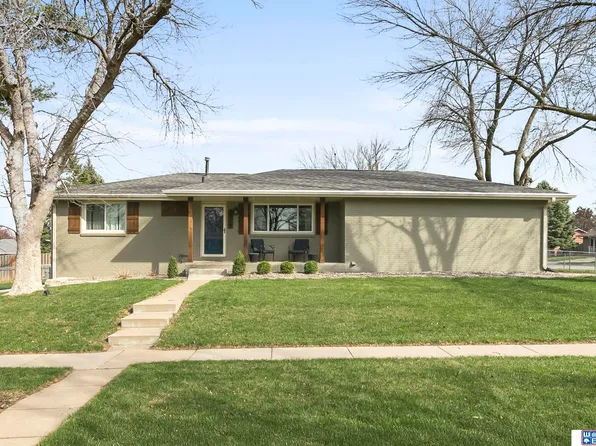 3310 S 54th St, Lincoln, NE 68506