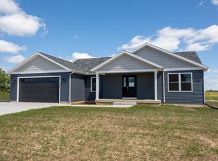 126 Meadow Ct, Argos, IN 46501