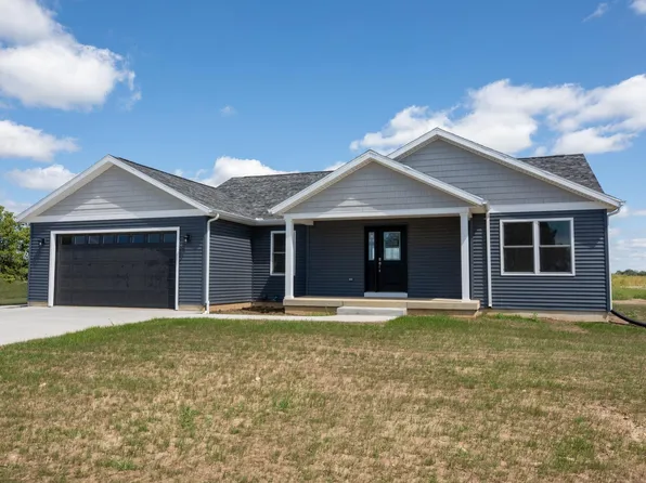 126 Meadow Ct, Argos, IN 46501