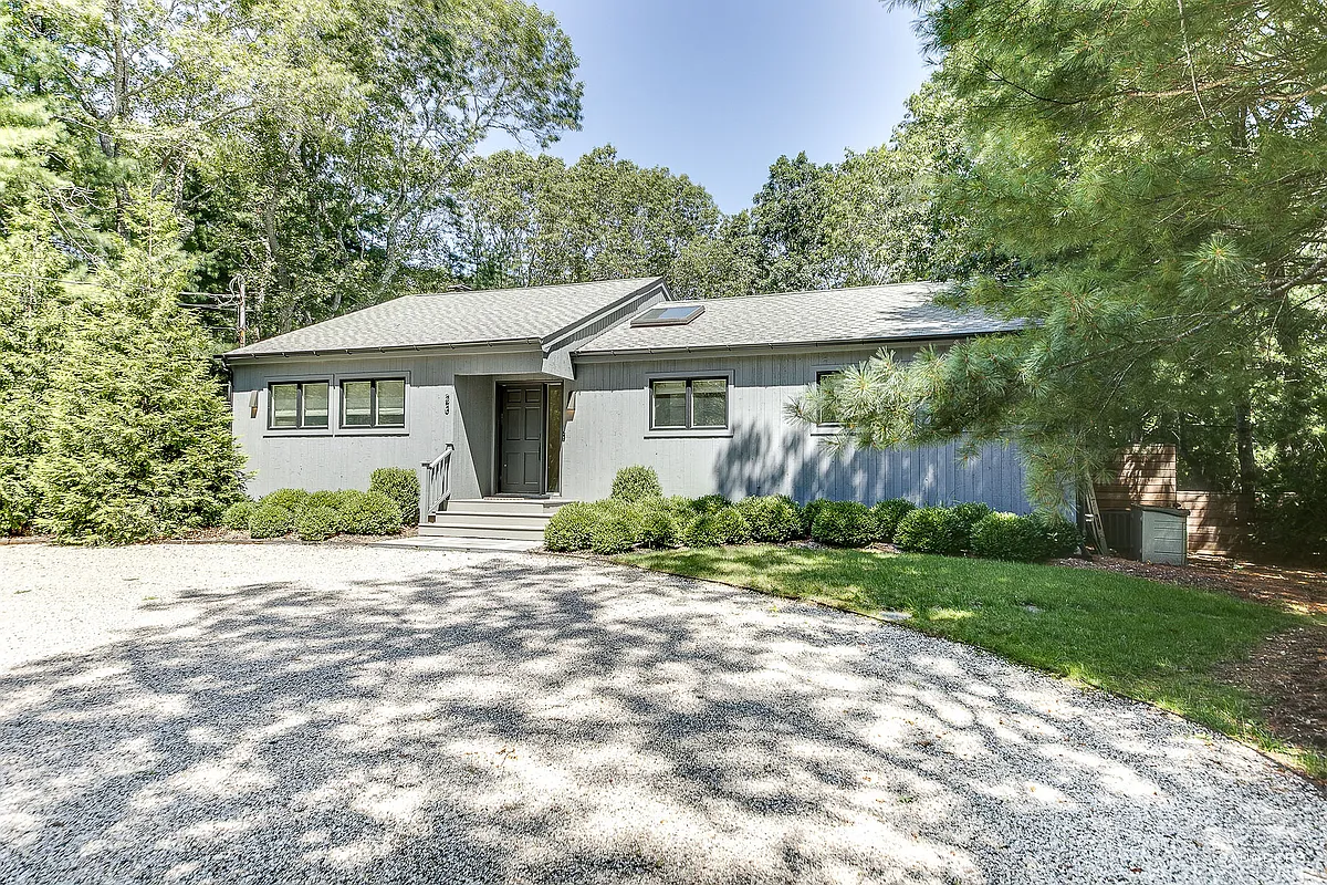 Building Photo - 23 Wooded Oak Ln