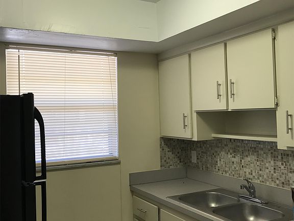 3rd image of 1600 S Kanner Hwy APT 214