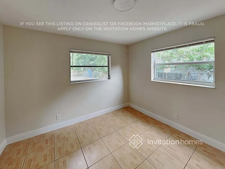 2202 SE 1st St — Photo 12