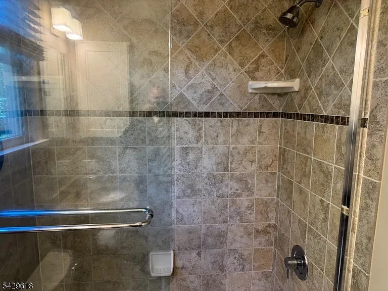 18 Sayre St #1L — Photo 10