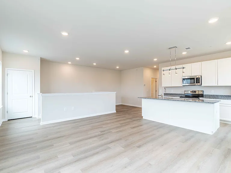 73 Wildflower Ln — Photo 5
