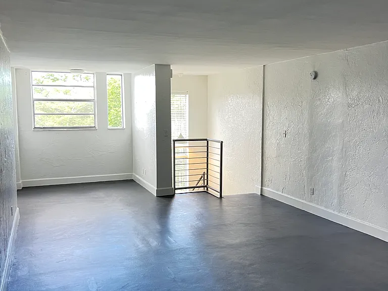 1660 NE 135th St #15 — Photo 16