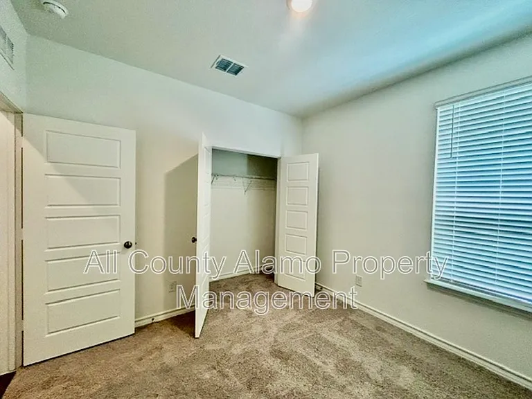 4153 Bermuda Ln — Photo 9