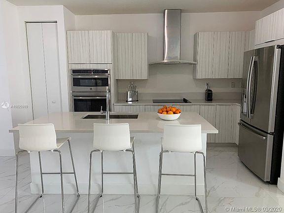 5th image of 10420 NW 67th St #0