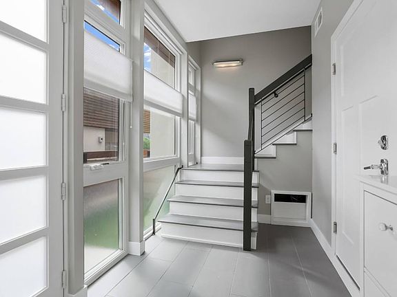 3rd image of 2735 W 21st Ave