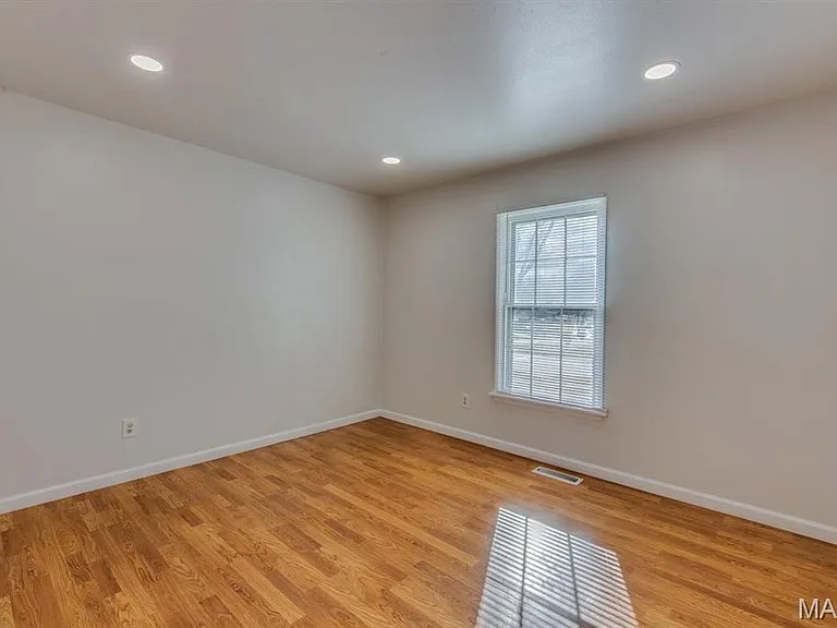 359 Palermo Dr — Photo 23