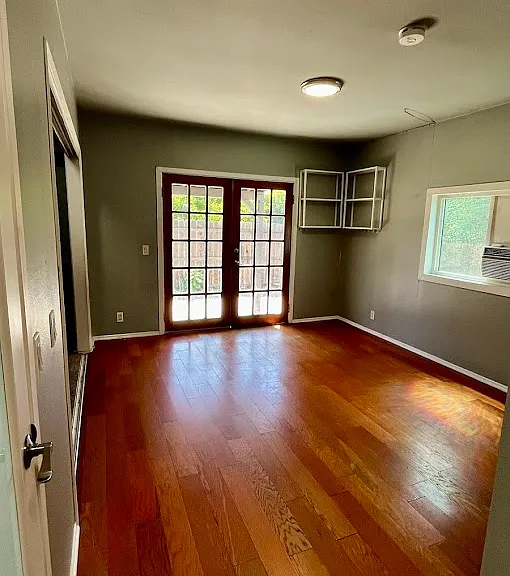 6500 Denny Ave #GUEST HOUSE — Photo 11