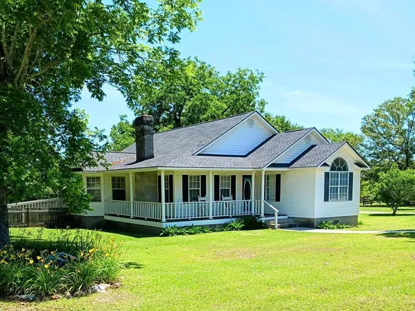 2822 Thompson Pond Rd, Tarrytown, GA 30470